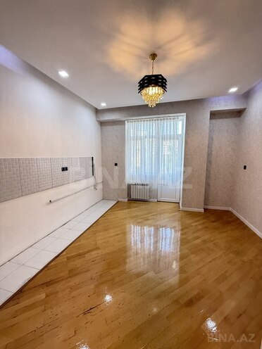 Продаётся 3-комн. новостройка 130 м², м. Элмляр Академиясы, photo 8 from 13