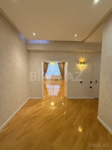 Продаётся 3-комн. новостройка 130 м², м. Элмляр Академиясы, photo 4 from 13