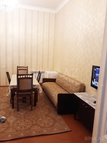 3 otaqlı köhnə tikili - Bayıl q. - 70 m² (2)