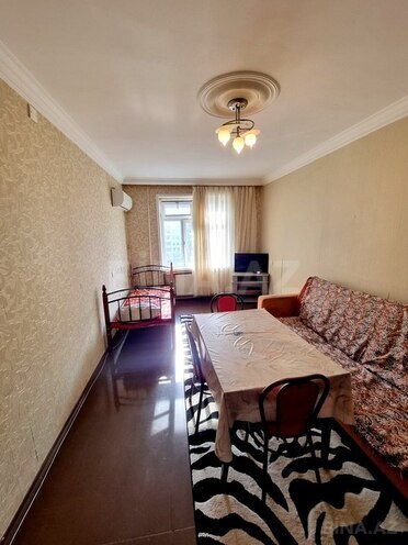3-комн. вторичка - м. Ази Асланов - 60 м² (1)