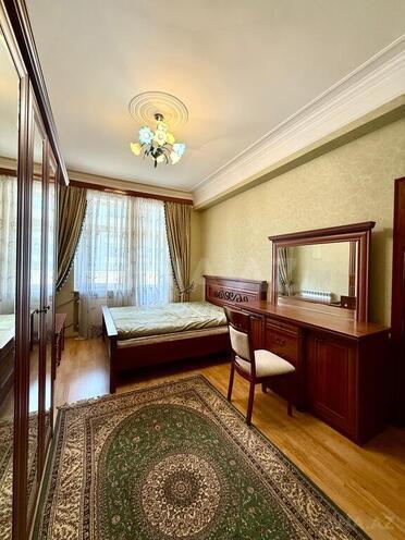 3 otaqlı yeni tikili - 20 Yanvar m. - 145 m² (8)