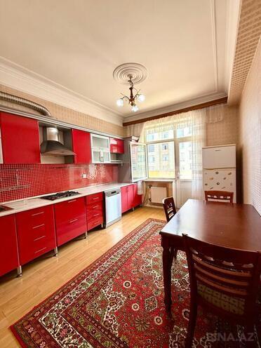 3 otaqlı yeni tikili - 20 Yanvar m. - 145 m² (14)