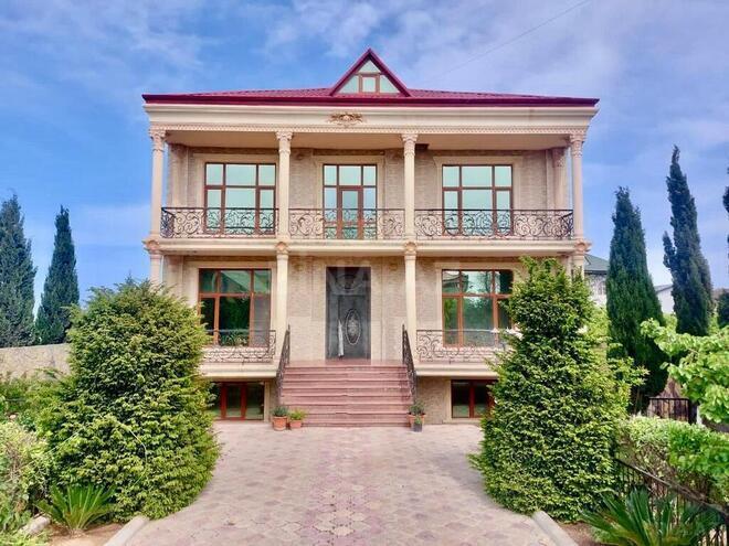 10 otaqlı həyət evi/bağ evi - Novxanı q. - 500 m² (1)