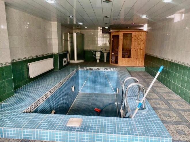 10 otaqlı həyət evi/bağ evi - Novxanı q. - 500 m² (22)