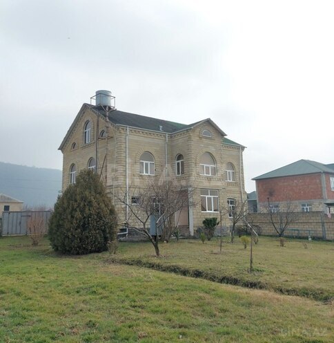 8-комн. дом/дача - Загатала - 240 м² (1)