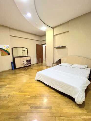 3-комн. новостройка - м. 28 мая - 150 м² (14)