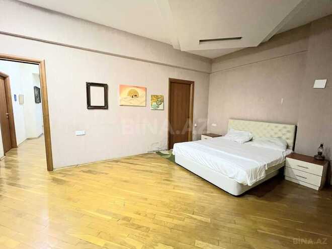 3-комн. новостройка - м. 28 мая - 150 м² (7)