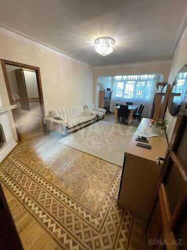 3 otaqlı köhnə tikili - İnşaatçılar m. - 86 m² (1)