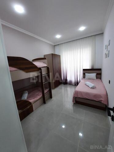 5 otaqlı həyət evi/bağ evi - Qəbələ - 180 m² (13)
