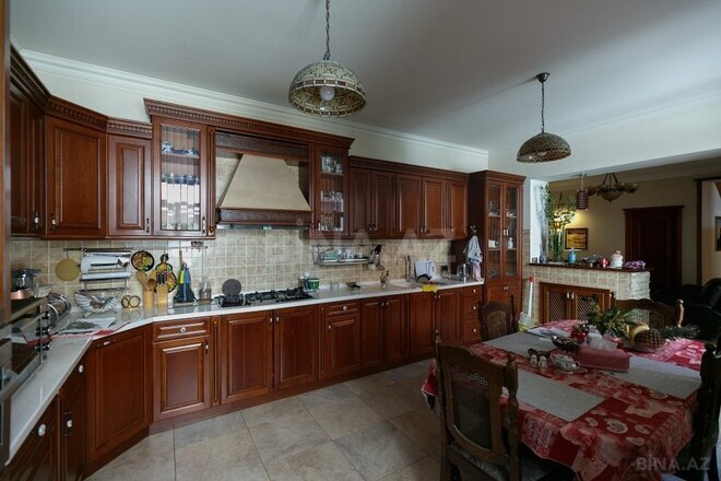 8 otaqlı həyət evi/bağ evi - Gənclik m. - 630 m² (28)