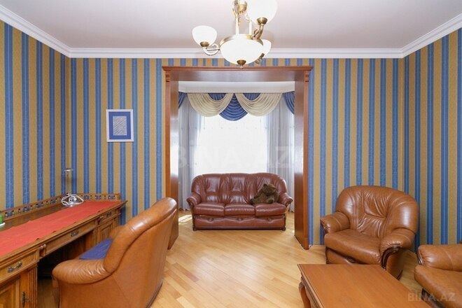 8 otaqlı həyət evi/bağ evi - Gənclik m. - 630 m² (14)