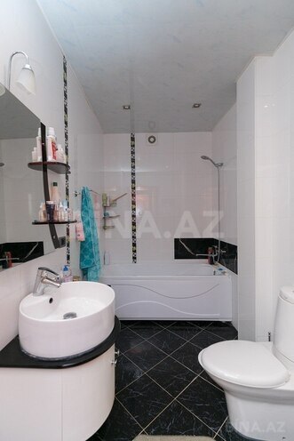 8 otaqlı həyət evi/bağ evi - Gənclik m. - 630 m² (18)