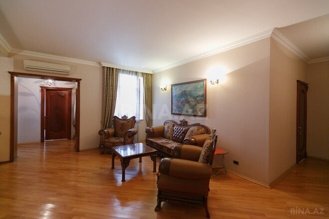 8 otaqlı həyət evi/bağ evi - Gənclik m. - 630 m² (9)