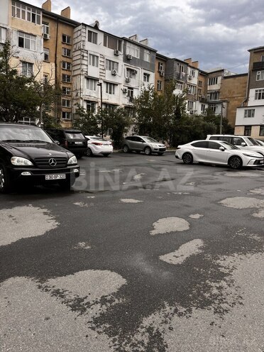 3 otaqlı köhnə tikili - Elmlər Akademiyası m. - 60 m² (1)