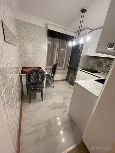 2 otaqlı köhnə tikili - 28 May m. - 70 m² (1)