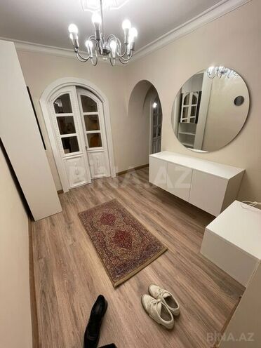 2 otaqlı köhnə tikili - 28 May m. - 70 m² (3)
