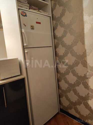 2 otaqlı köhnə tikili - İnşaatçılar m. - 50 m² (14)