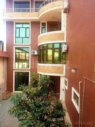 7 otaqlı həyət evi/bağ evi - Əmircan q. - 500 m² (1)