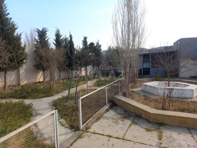 4 otaqlı həyət evi/bağ evi - Novxanı q. - 150 m² (28)