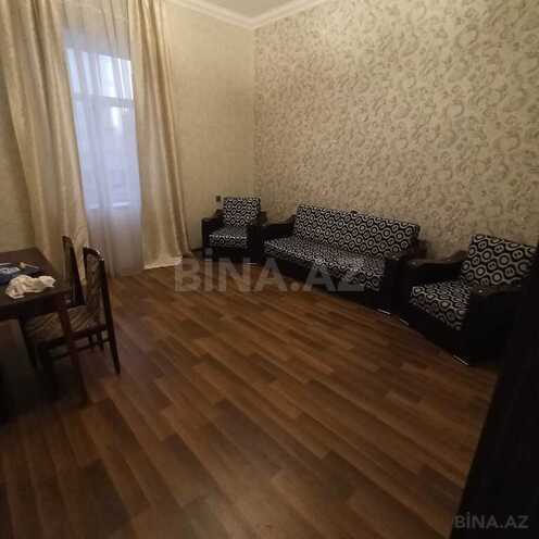 2 otaqlı köhnə tikili - 28 May m. - 70 m² (1)