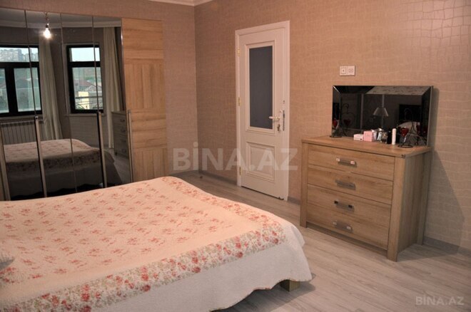 6 otaqlı həyət evi/bağ evi - Biləcəri q. - 313 m² (21)