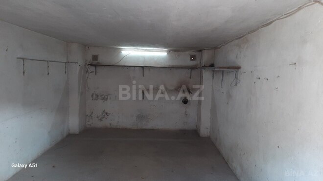 Qaraj - İnşaatçılar m. - 20 m² (9)