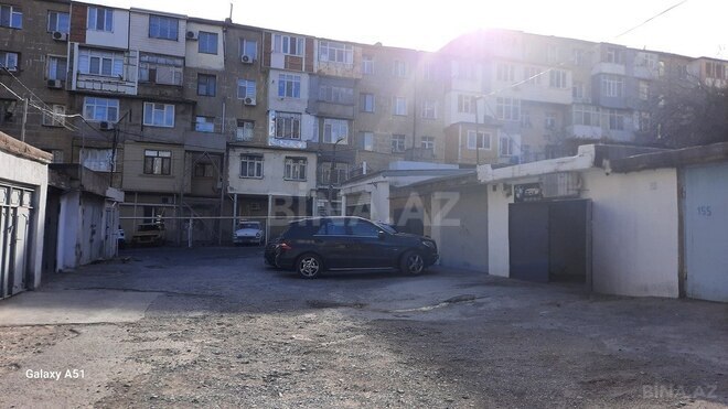 Qaraj - İnşaatçılar m. - 20 m² (2)