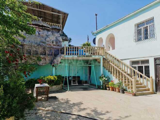 6 otaqlı həyət evi/bağ evi - Novxanı q. - 220 m² (1)