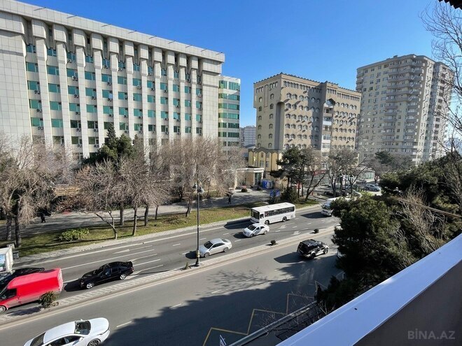 2 otaqlı köhnə tikili - İnşaatçılar m. - 49 m² (1)