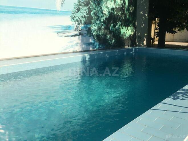 4 otaqlı həyət evi/bağ evi - Novxanı q. - 200 m² (1)