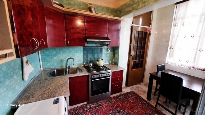 5 otaqlı köhnə tikili - İnşaatçılar m. - 124 m² (1)