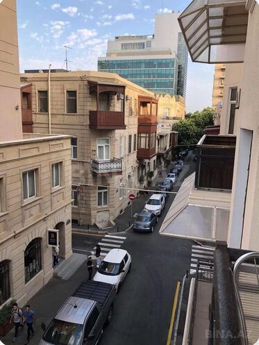 Satılır 5 otaqlı köhnə tikili 170 m², Sahil m., photo 5 from 32