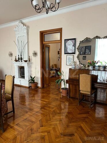 Satılır 5 otaqlı köhnə tikili 170 m², Sahil m., photo 16 from 32