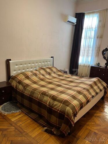 Satılır 5 otaqlı köhnə tikili 170 m², Sahil m., photo 21 from 32