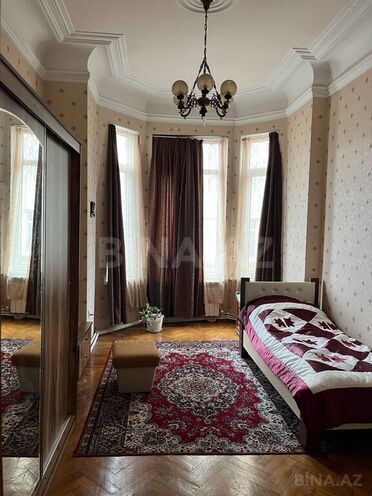 Satılır 5 otaqlı köhnə tikili 170 m², Sahil m., photo 22 from 32