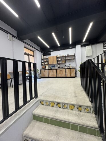 Obyekt - Ağ şəhər q. - 360 m² (9)
