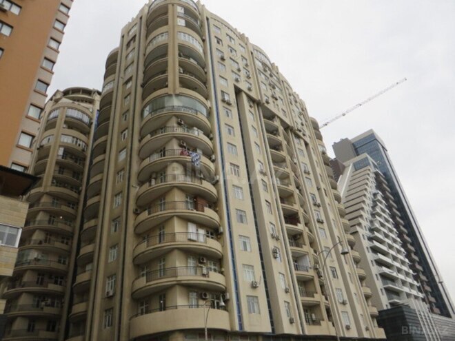4 otaqlı yeni tikili - Şah İsmayıl Xətai m. - 154 m² (16)