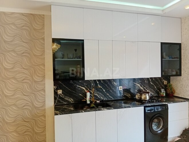 4 otaqlı həyət evi/bağ evi - Novxanı q. - 190 m² (3)