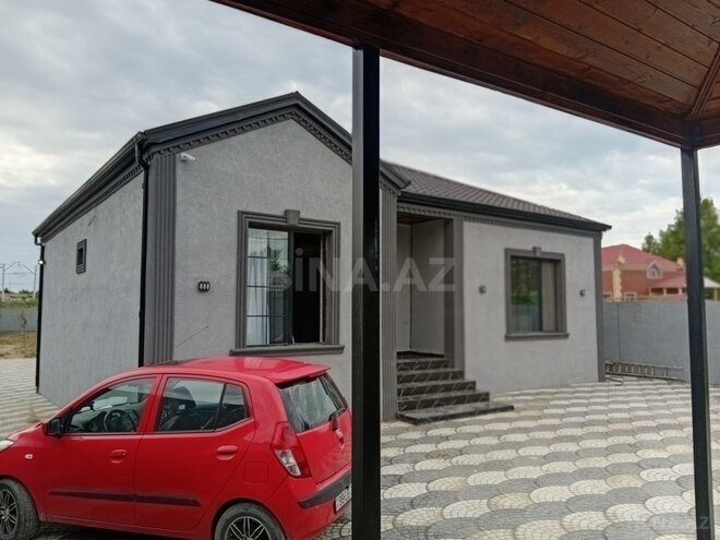 4 otaqlı həyət evi/bağ evi - Novxanı q. - 190 m² (1)