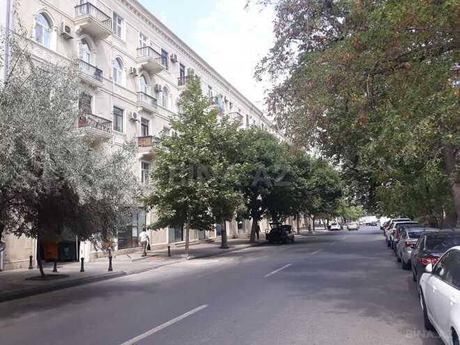 3-комн. вторичка - м. 28 мая - 90 м² (2)