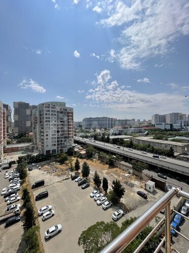 3-комн. новостройка - м. 8 ноября - 105 м² (3)