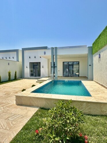 4 otaqlı həyət evi/bağ evi - Şüvəlan q. - 160 m² (6)