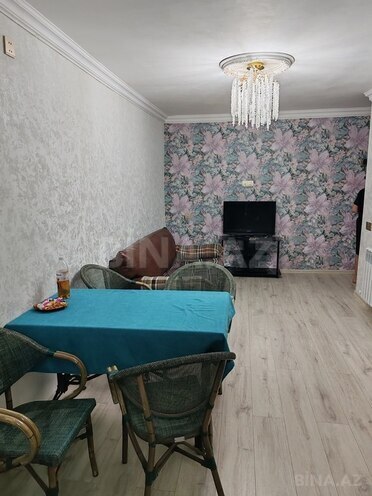2 otaqlı köhnə tikili - İnşaatçılar m. - 42 m² (2)
