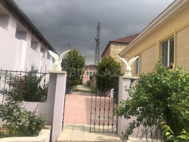 3 otaqlı həyət evi/bağ evi - Xocəsən m. - 120 m² (1)