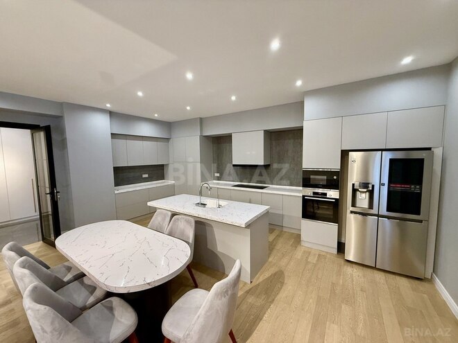 4-комн. новостройка - м. 28 мая - 200 м² (18)