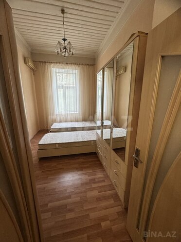 4 otaqlı köhnə tikili - 28 May m. - 102.5 m² (4)
