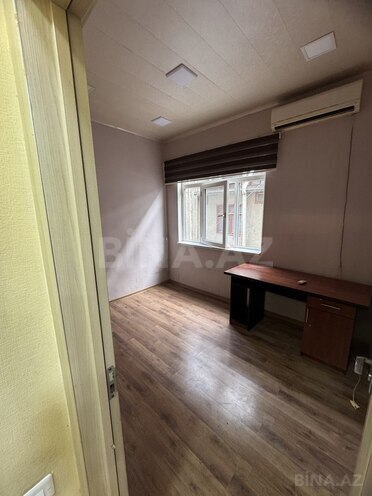 4 otaqlı köhnə tikili - 28 May m. - 102.5 m² (3)