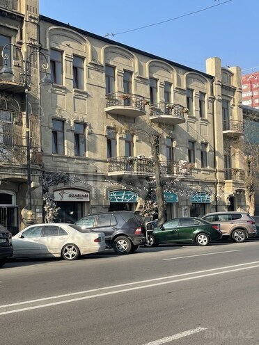 4 otaqlı köhnə tikili - 28 May m. - 102.5 m² (1)