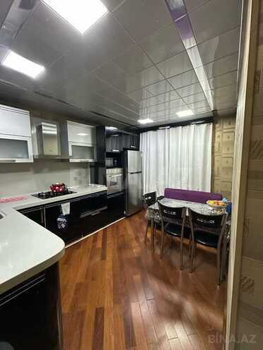 3 otaqlı köhnə tikili - 7-ci mikrorayon q. - 70 m² (1)