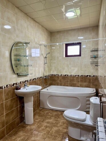 7 otaqlı həyət evi/bağ evi - Gəncə - 400 m² (24)